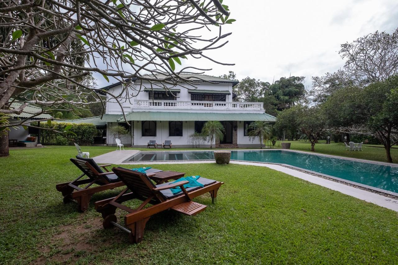 Horathapola Estate Hotel Marawila Buitenkant foto